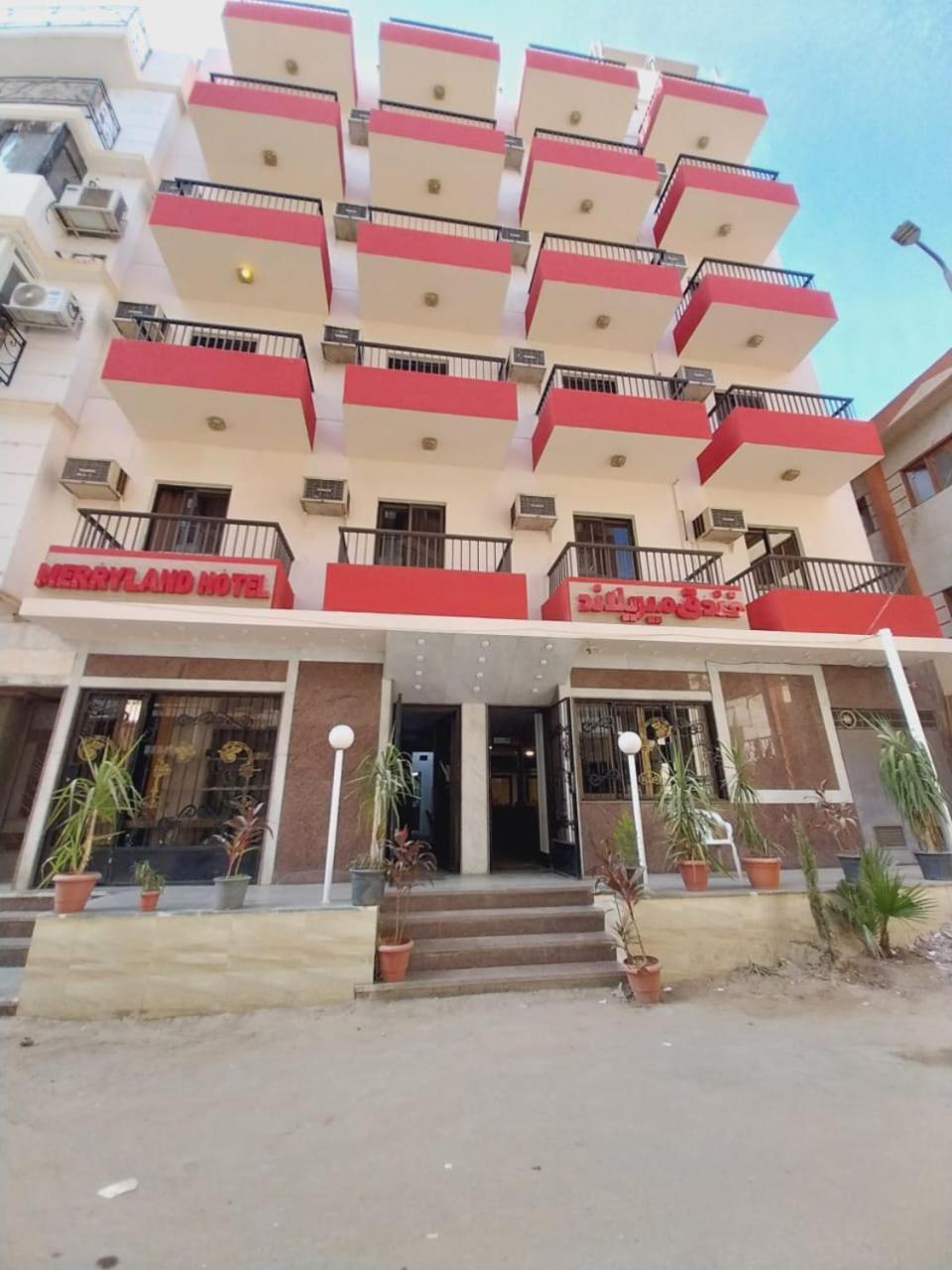 Merry Land Hotel & Roof Top Nile Restaurant Louxor Extérieur photo