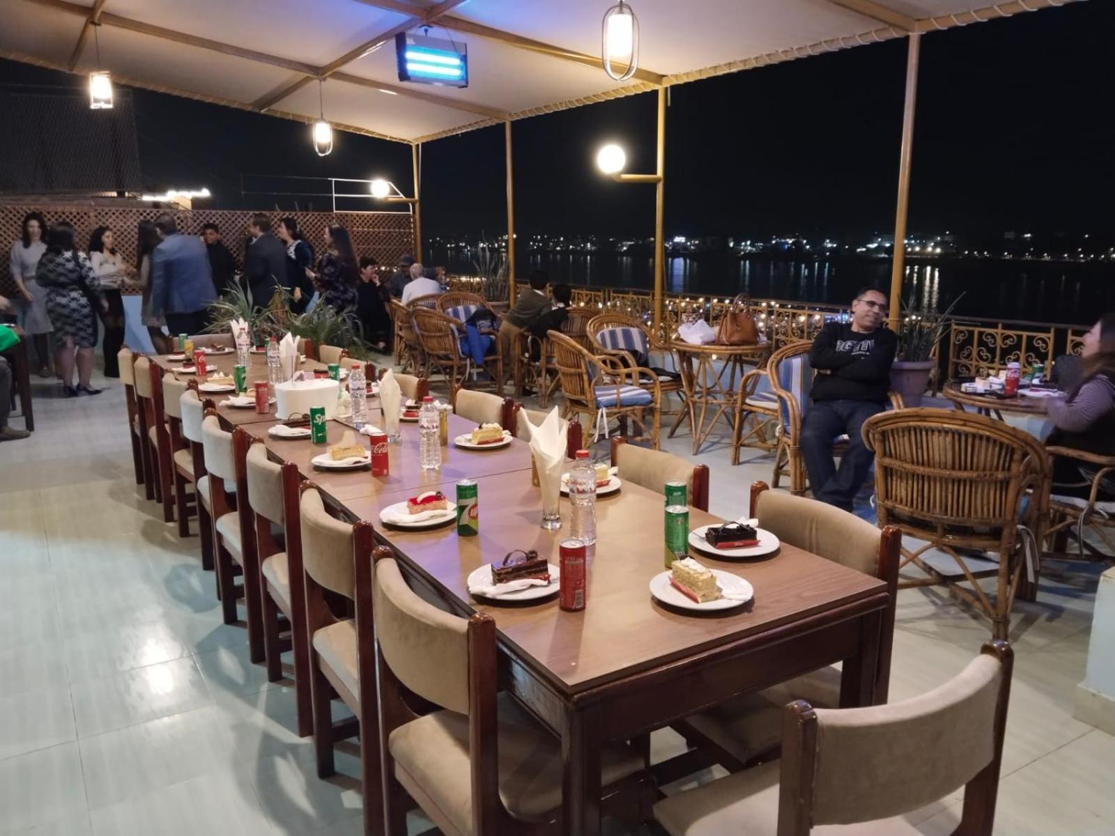 Merry Land Hotel & Roof Top Nile Restaurant Louxor Extérieur photo