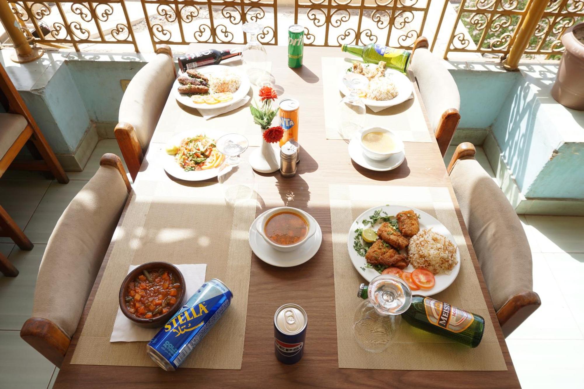 Merry Land Hotel & Roof Top Nile Restaurant Louxor Extérieur photo